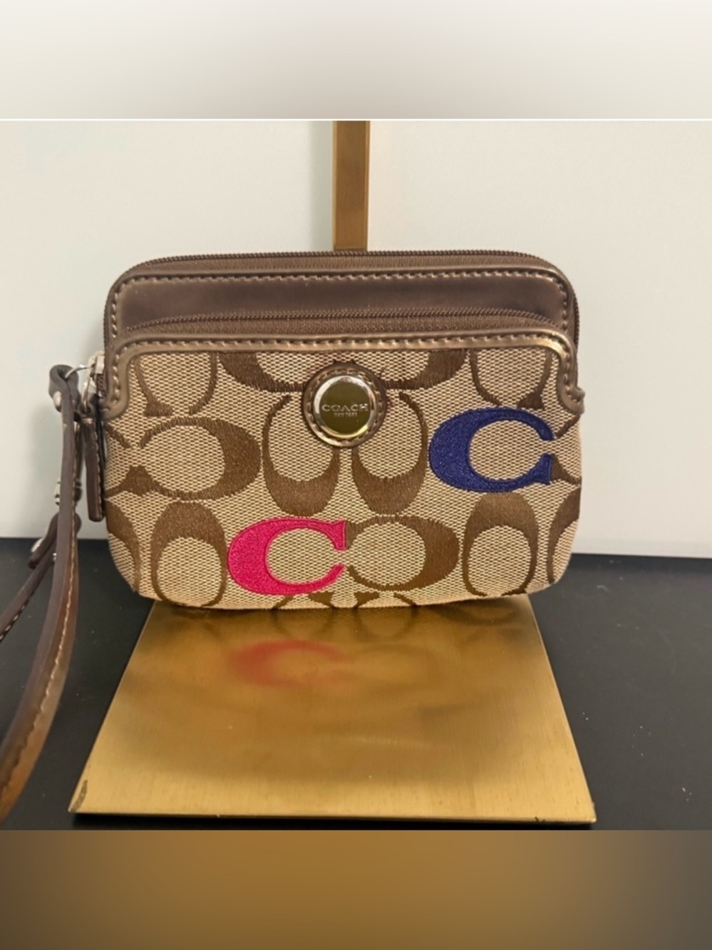 Coach RARE Y2K Poppy Brown and Multicolor embroidered double zip wristlet!
